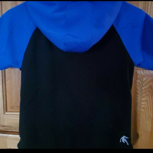 Boys shirt/hoodie - Picture 2 of 3